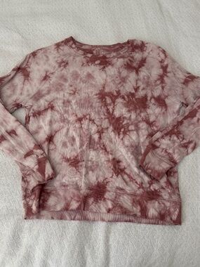 athleta tie dye crewneck  size small   details: -comfy  -Athleta Crystal Dye Pal